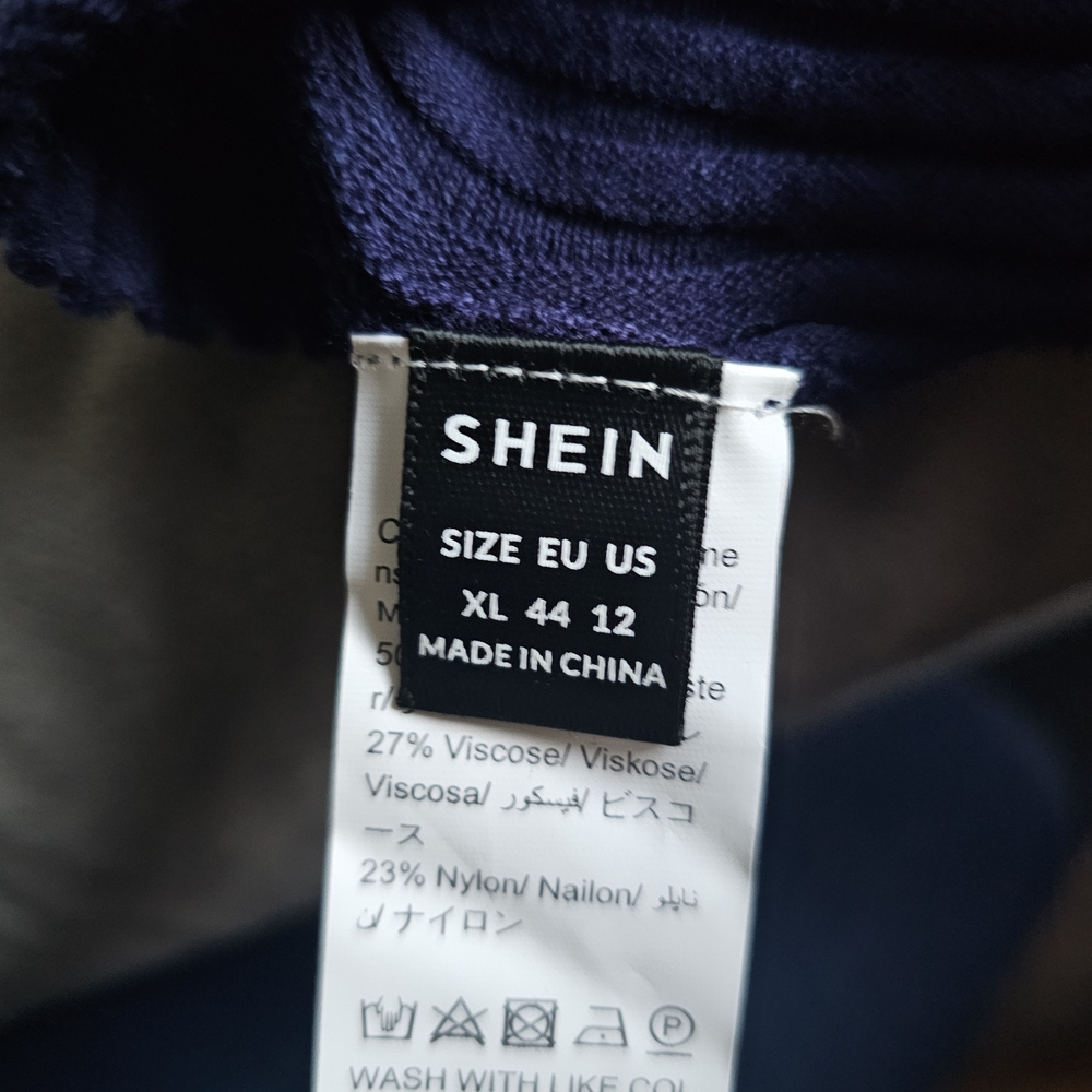 Shein Colorblock Mock Neck Sweater Navy Blue White Sz XL - Picture 6 of 7